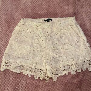 Romeo and Juliet Couture Off-White Crochet shorts, Size Med